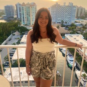 Meet your Posher, Stephanie